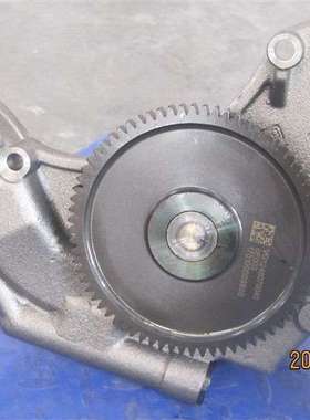 重汽豪沃WD12发动机420马力油底壳机油泵总成VG1246070040