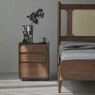 崇匠家具简约黑胡桃木床头柜实木可移动北欧客厅书房边收纳储物