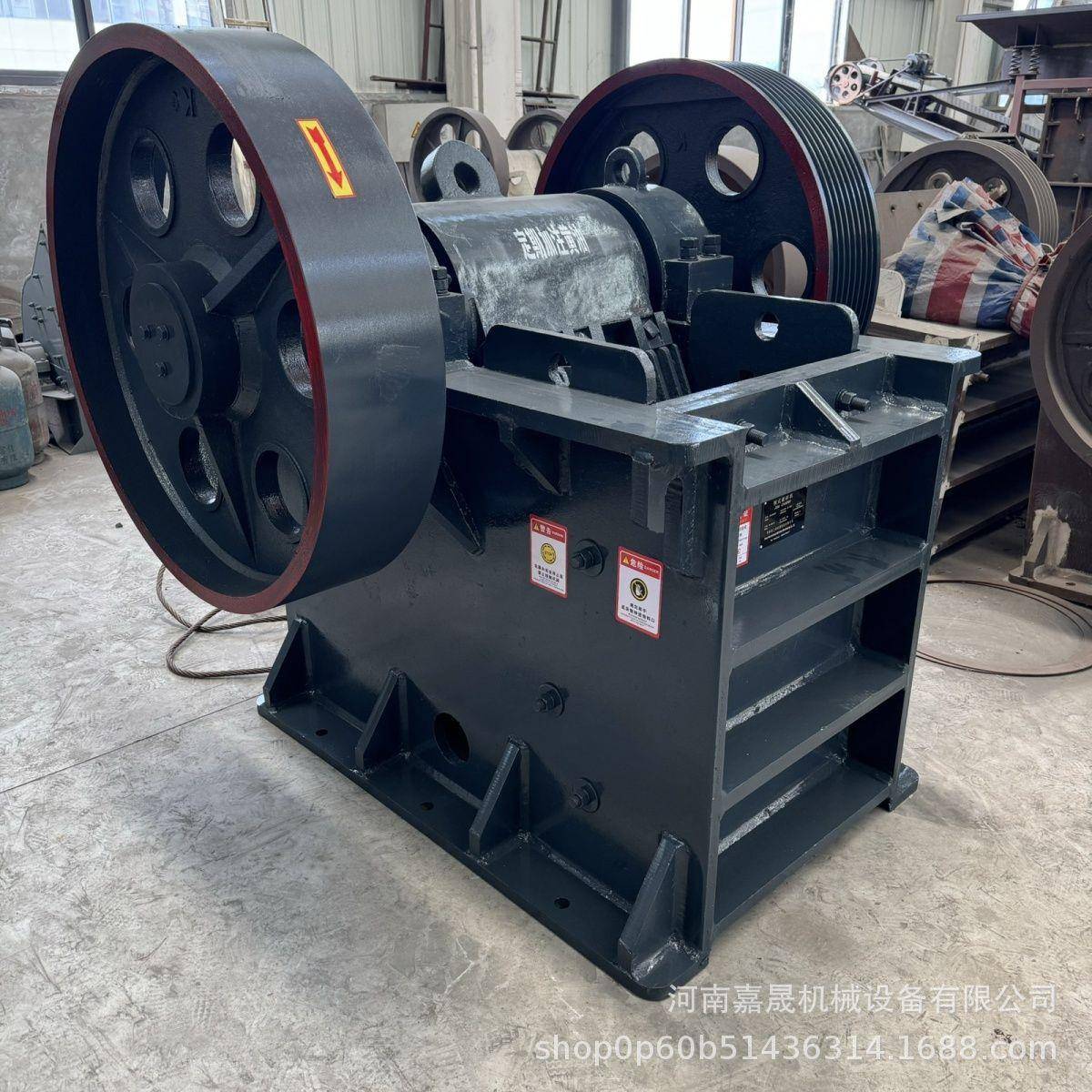 颚式破碎机矿山石头碎石机花岗岩砂石鹅卵石粗碎细碎破碎机鄂破