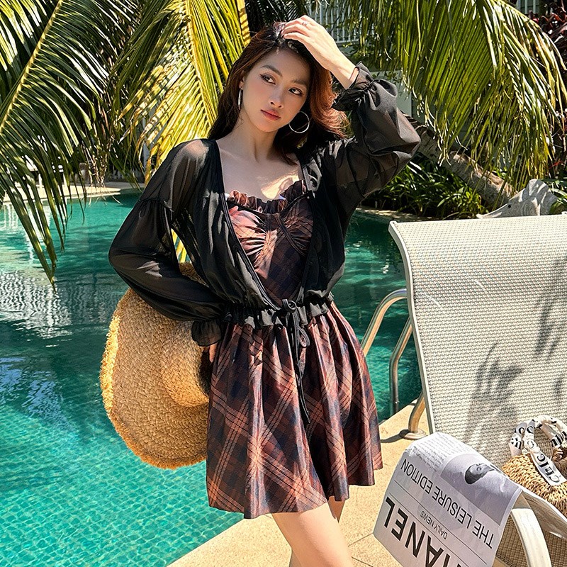 女款泳衣新款大码胖mm遮肚显瘦连体裙式长袖防晒高级感泡温泉保守