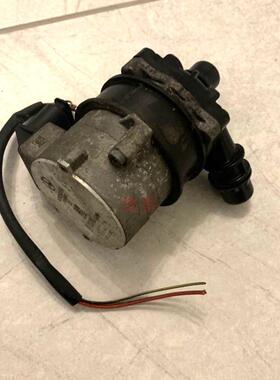 适用奔驰251R320R400222S500S63冷却液泵辅助水泵