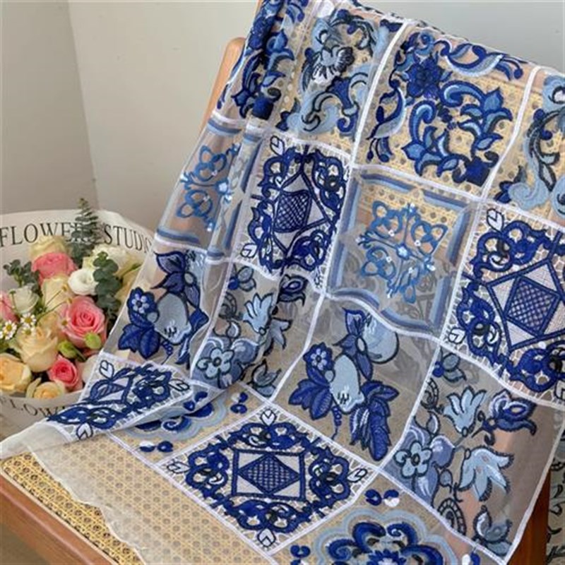 C7青花瓷格子提花绣花刺绣网纱蕾丝面料布料汉服用料服装桌布辅料
