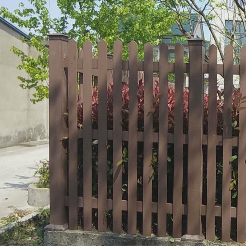 户外塑木栅栏木塑材料篱笆围栏庭院花园公园塑木格栅条变压器护栏