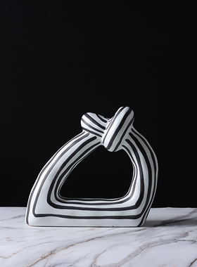 黑白条纹斑马纹几何创意绳结打结陶瓷摆件客厅样板房售楼处装饰品