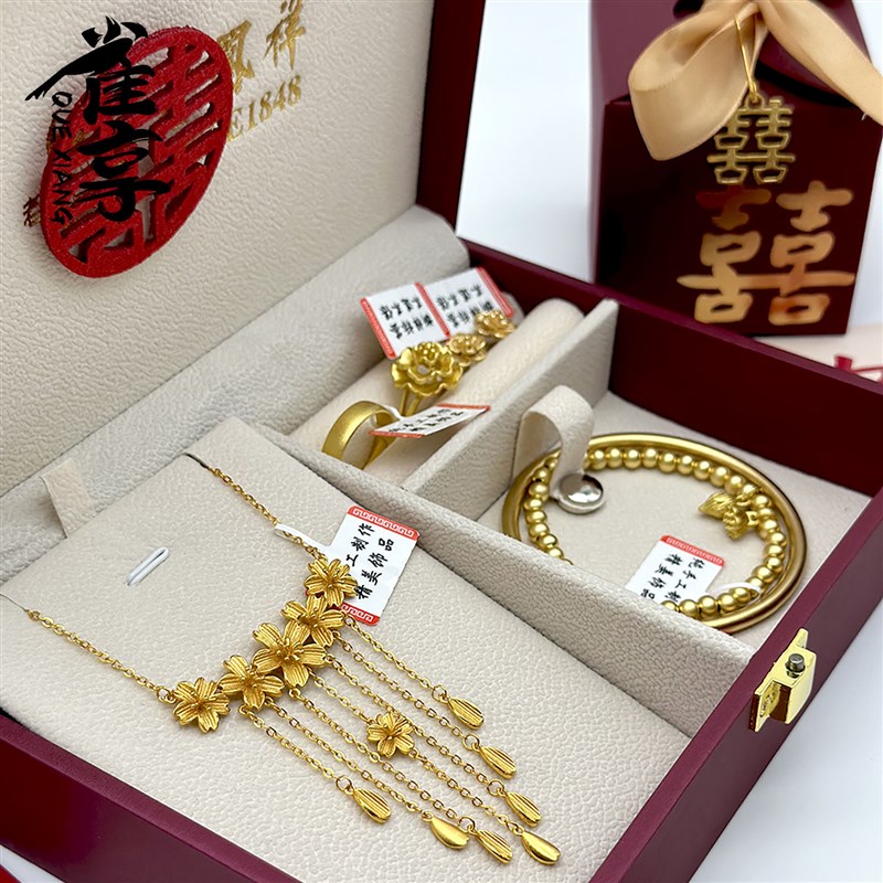 五金首饰结婚仿真结婚订婚仿真道具五金沙金套装梅花落雪古法手镯