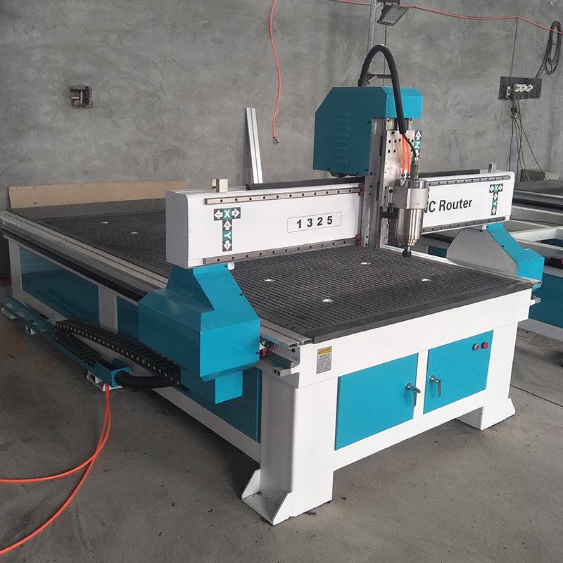 实用新型全自动电脑数控开料机木工雕刻机PVC板雕刻机