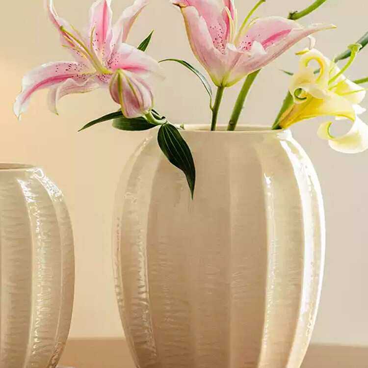 白色现代冰裂纹陶瓷花瓶水养鲜花干花装饰摆件客厅餐桌摆件花器