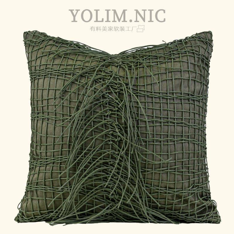 现代简约样板间高级感抱枕手工编织流苏靠枕绿色长方形腰枕民宿