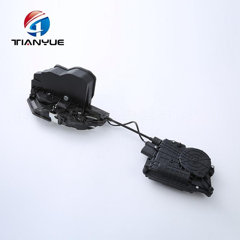 51227185688车门锁块中控闭锁器侧门锁右后车门锁车身附件