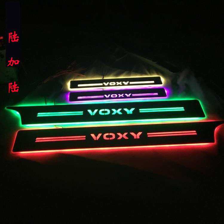 4片/NOAH VOXY 80系 70系流光动态迎宾踏板七彩跑马LED灯门槛条