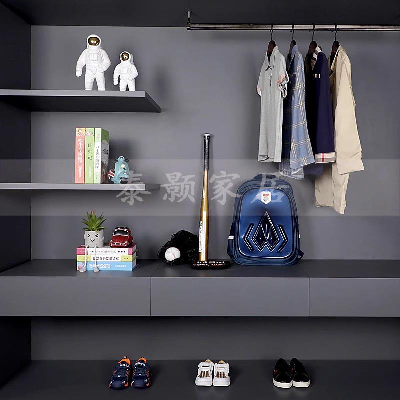 样板房男孩房运动主题道具家饰软装摆件衣帽间衣服衣柜装饰品摆设