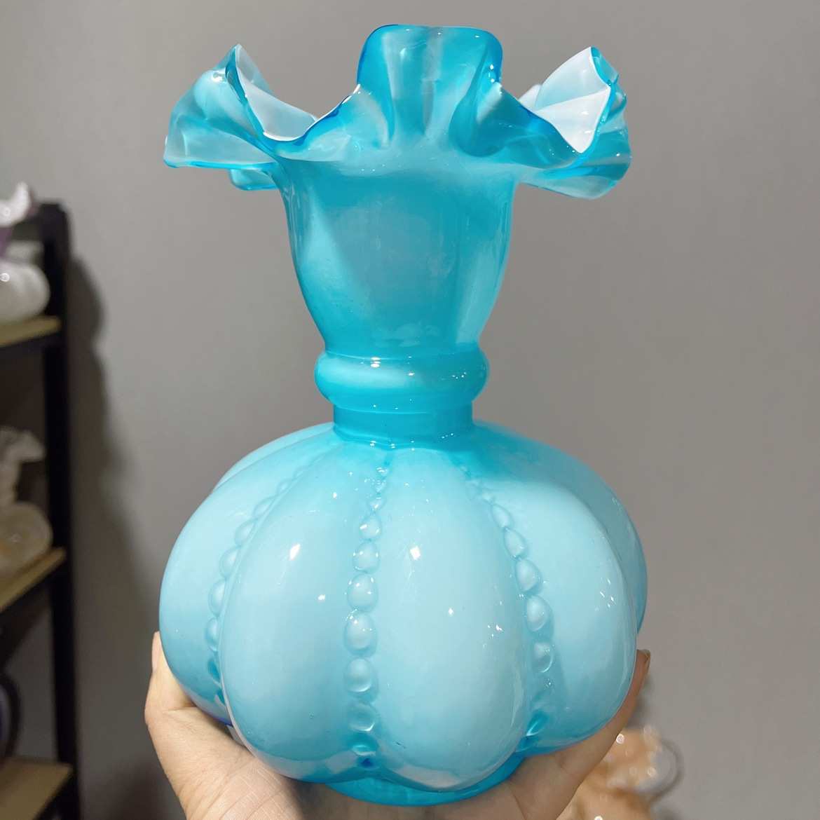 中古芬顿褶皱花边瓶口南瓜形单耳天蓝纯手工玻璃花瓶水养插花器