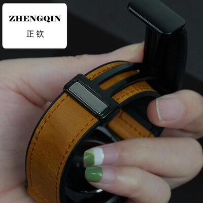 适用AppleWatchS10表带疯马皮磁吸透气iwatchS9苹果手表S8运动真