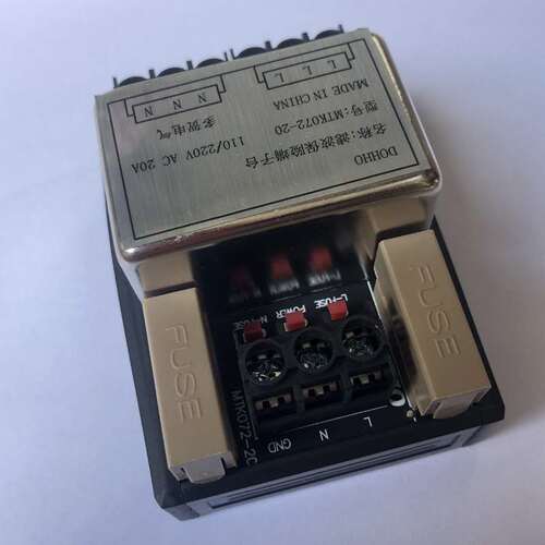 220V20A滤波器保险丝导轨式信号灯一进四出分线端子台排MTK072-20