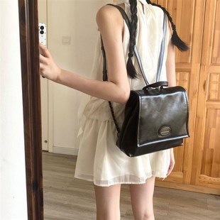 韩系复古学院风双肩包2024秋冬新款大容量油蜡皮手提单肩通勤背包