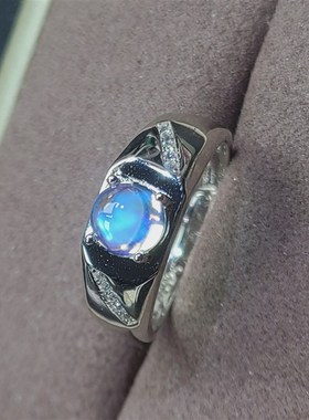 蓝月光男戒 精致男士戒指 饱满 强荧光 钻款中一克拉大小