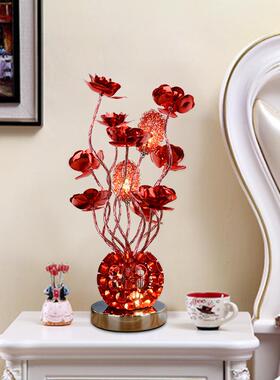 新款创意床头北欧小台灯现代灯卧室LED铝材红色玫瑰落地台灯