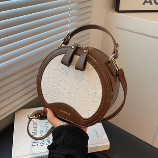 今年流行包包女士2023新款手提包秋季高级感单肩斜挎包复古小圆包