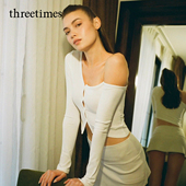 threetimes早春薄款 女上衣 修身 miu里miu气斜肩针织衫 2026韩系长袖