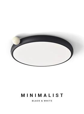 意式极简卧室吸顶灯现代简约创意奶豆黑色圆形儿童房间护眼LED灯