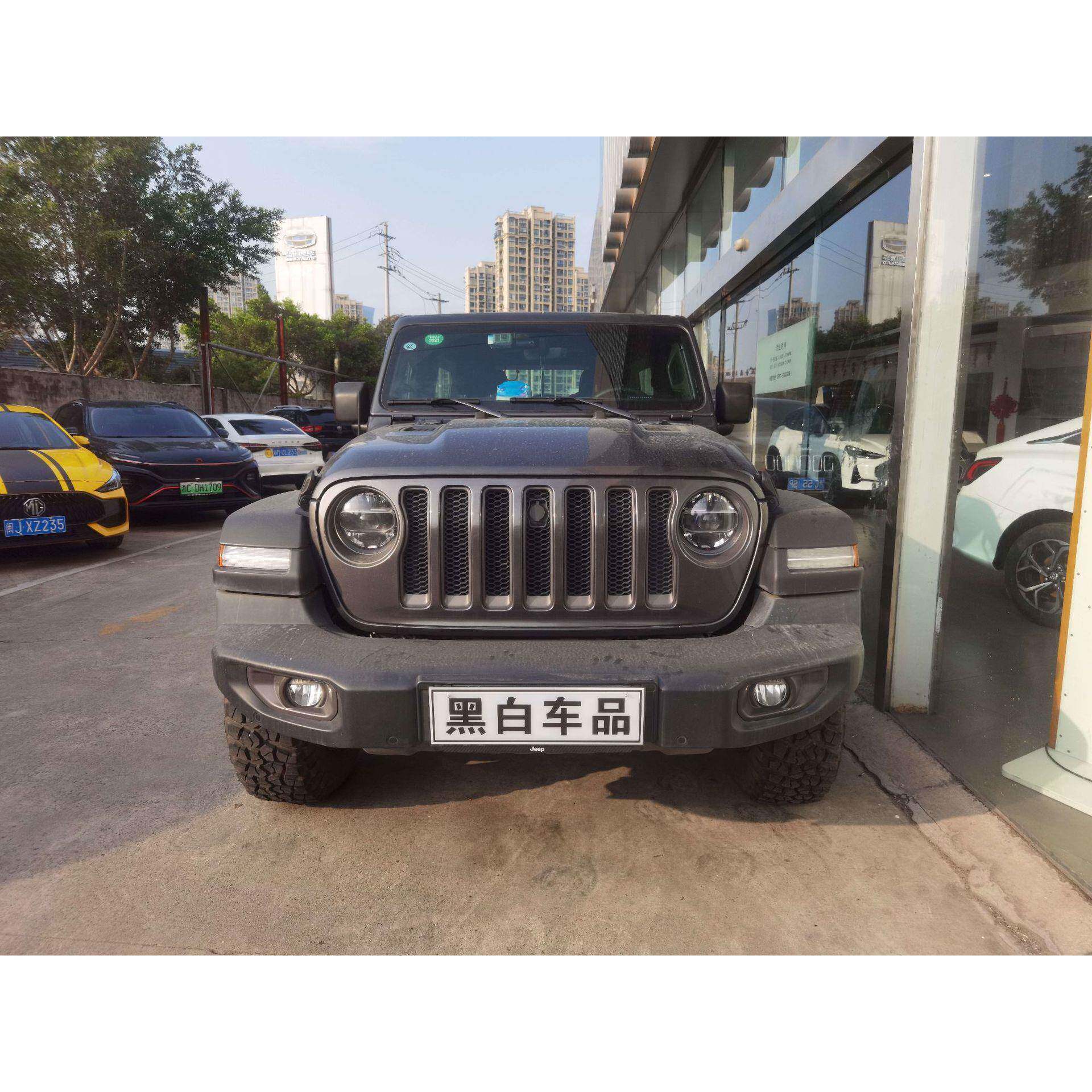 适用于18牧马人（加宽）两门版 晴雨挡 不锈钢雨眉 装饰改装遮雨