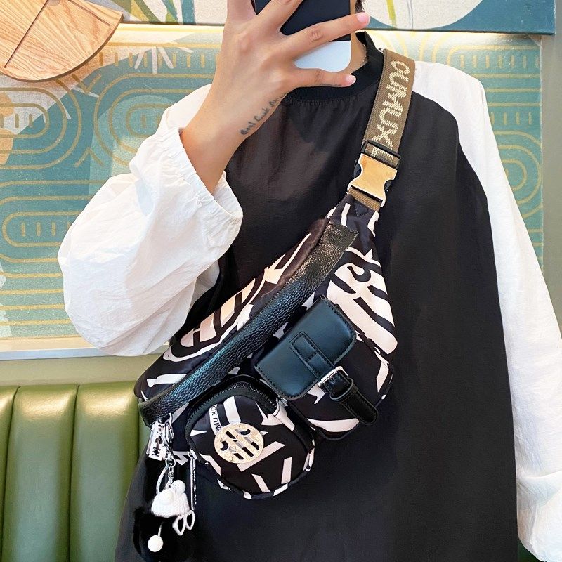 百搭胸包女2024新款潮女运动风牛津布防水轻便旅行斜挎包腰包骑行,箱包皮具/热销女包/男包,胸包,淘宝优惠券,粉丝福利购,淘宝优惠卷