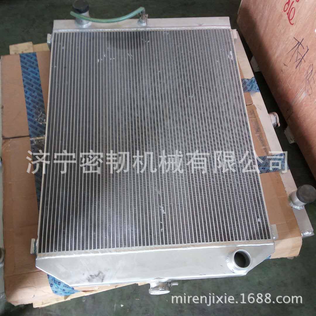 压路机全车配件SR12-5/SR16水箱散热器242-03-05000