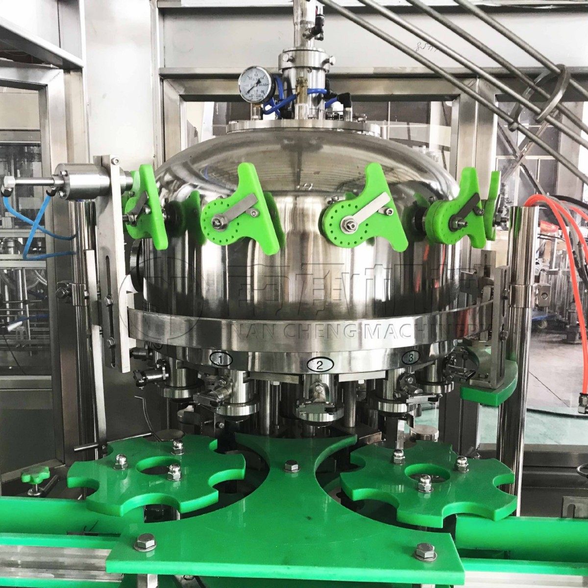 南承机械厂家定制易拉罐含气饮料二合一全自动GF12-4,五金/工具,塑焊机,淘宝优惠券,粉丝福利购,淘宝优惠卷