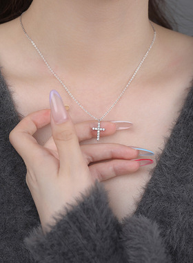 S999足银精美十字架项链女超闪高级感个性甜酷锁骨链颈饰