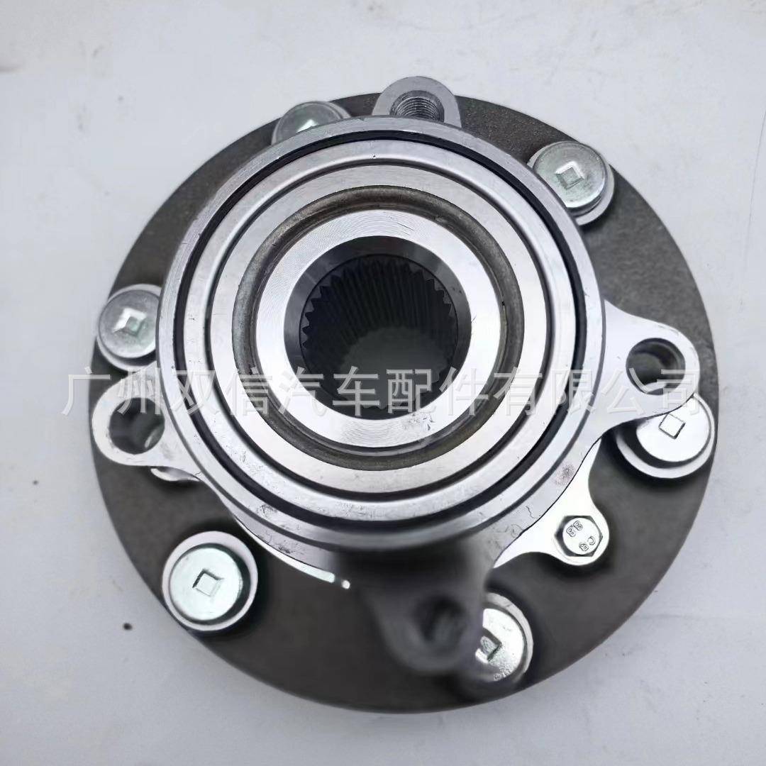 供应L200前轮轴头MR992374;2DUF050N