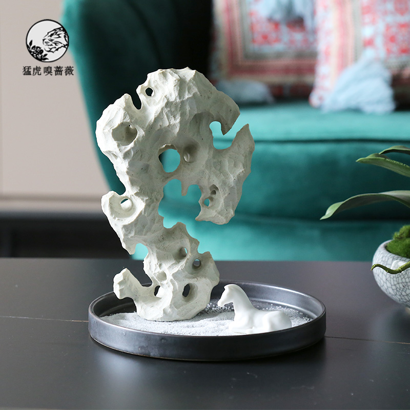 新中式太湖石假山陶瓷马托盘摆件书房茶几书柜样板间软装饰品