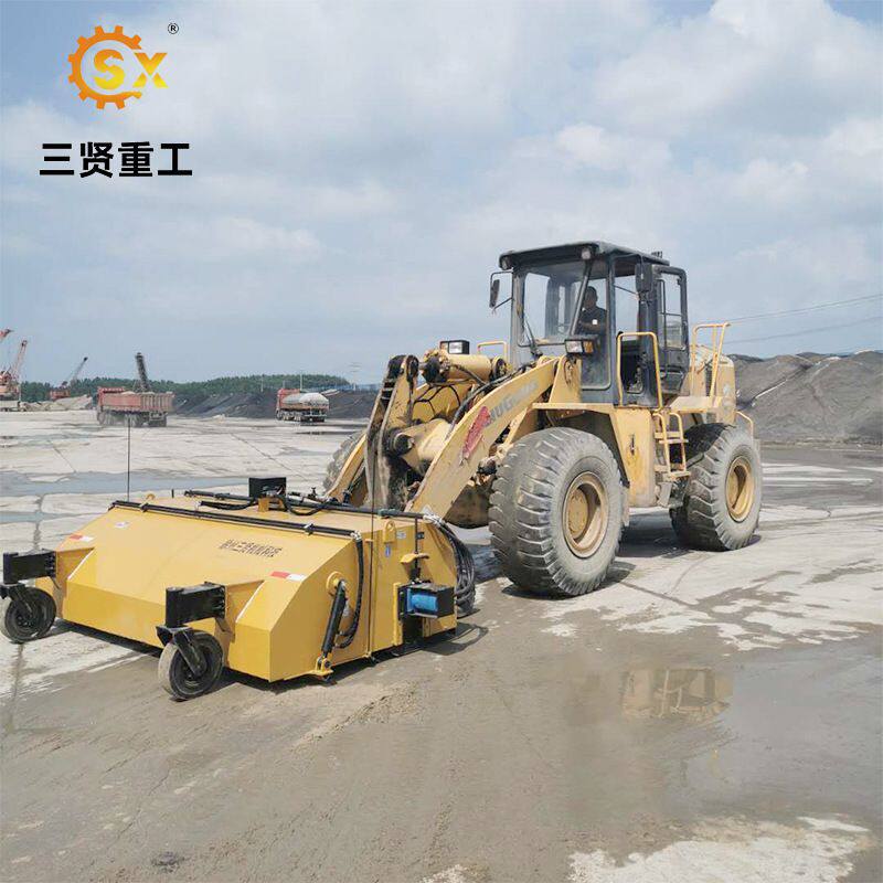 三贤重工隧道工程道路清扫50装载机加装2.8m重型前进式扫地机