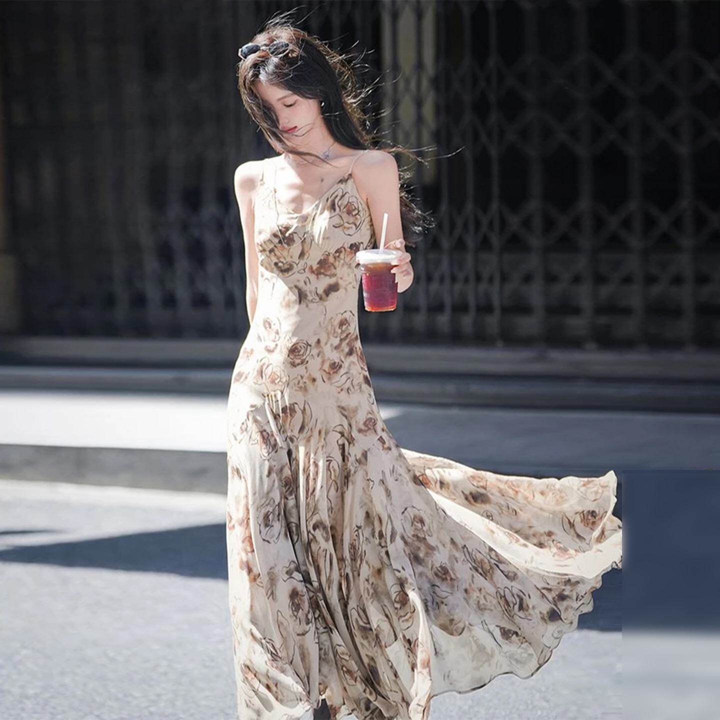 法式轻奢晕染吊带内搭连衣裙子女初夏季2026新款气质收腰无袖长裙