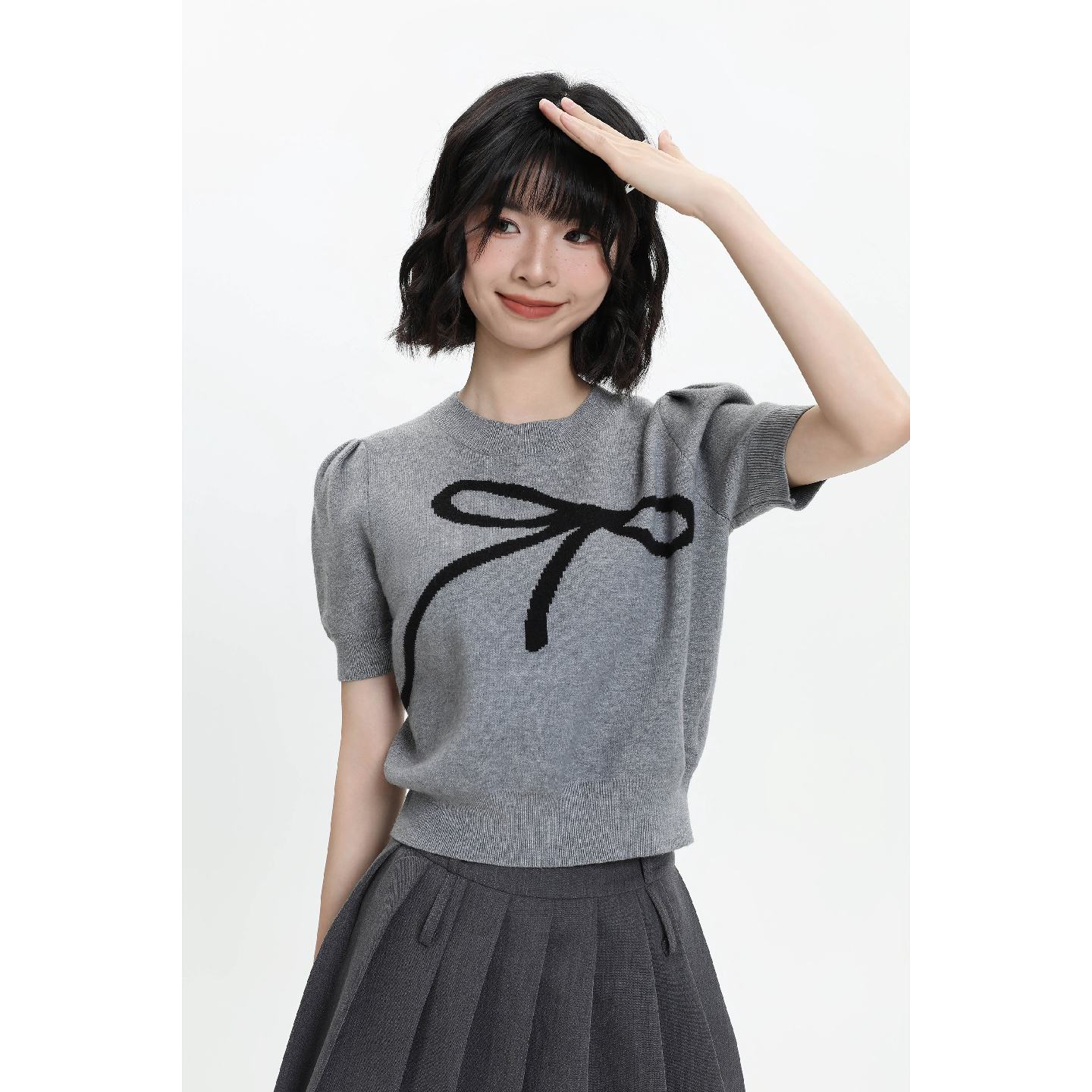 灰色蝴蝶结泡泡袖针织短袖T恤女夏季设计感正肩修身冰丝半袖上衣
