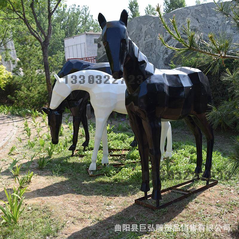 玻璃钢仿真黑白马雕塑现货户外摆件花园庭院商场美陈景观动物