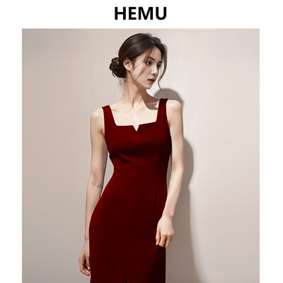 红色吊带连衣裙女夏法式小众设计订婚礼服绝美长裙简单大方高级感