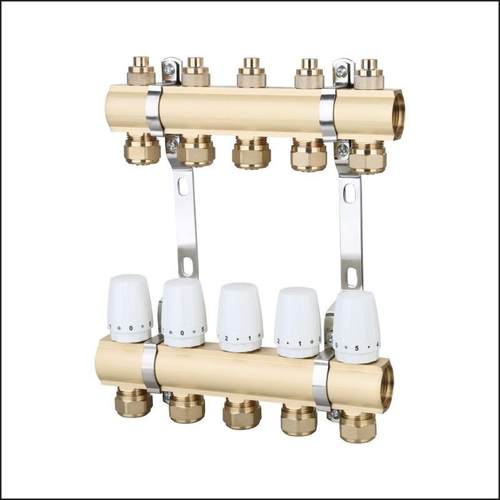 工厂直销地暖铜分水器大流量带流量计整装智能家用版