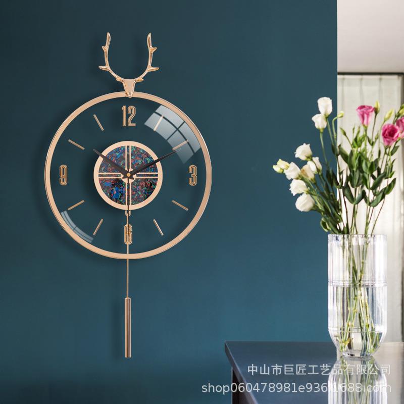 北欧现代轻奢挂钟鹿头创意钟表挂墙简约挂表时尚家用客厅时钟大气
