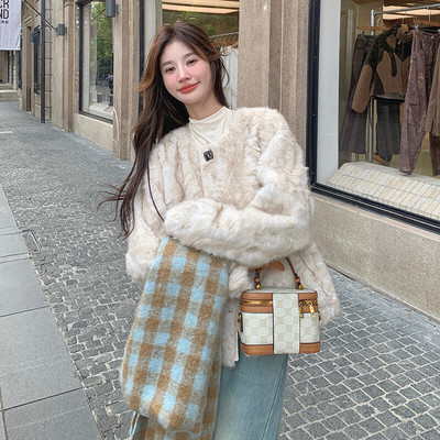 HEHY复古风修身小湖羊羊羔毛皮毛一体外套上衣2025年冬季新款女