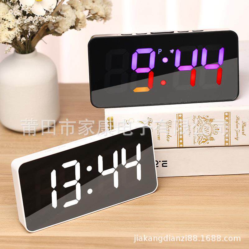 LED电子闹钟现代简约创意时钟床头柜电子钟表现货