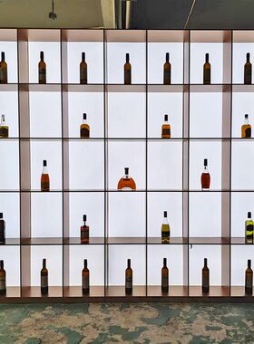 不锈钢酒柜定制亚克力发光背板金属红酒架开放格实心钢板展示酒柜