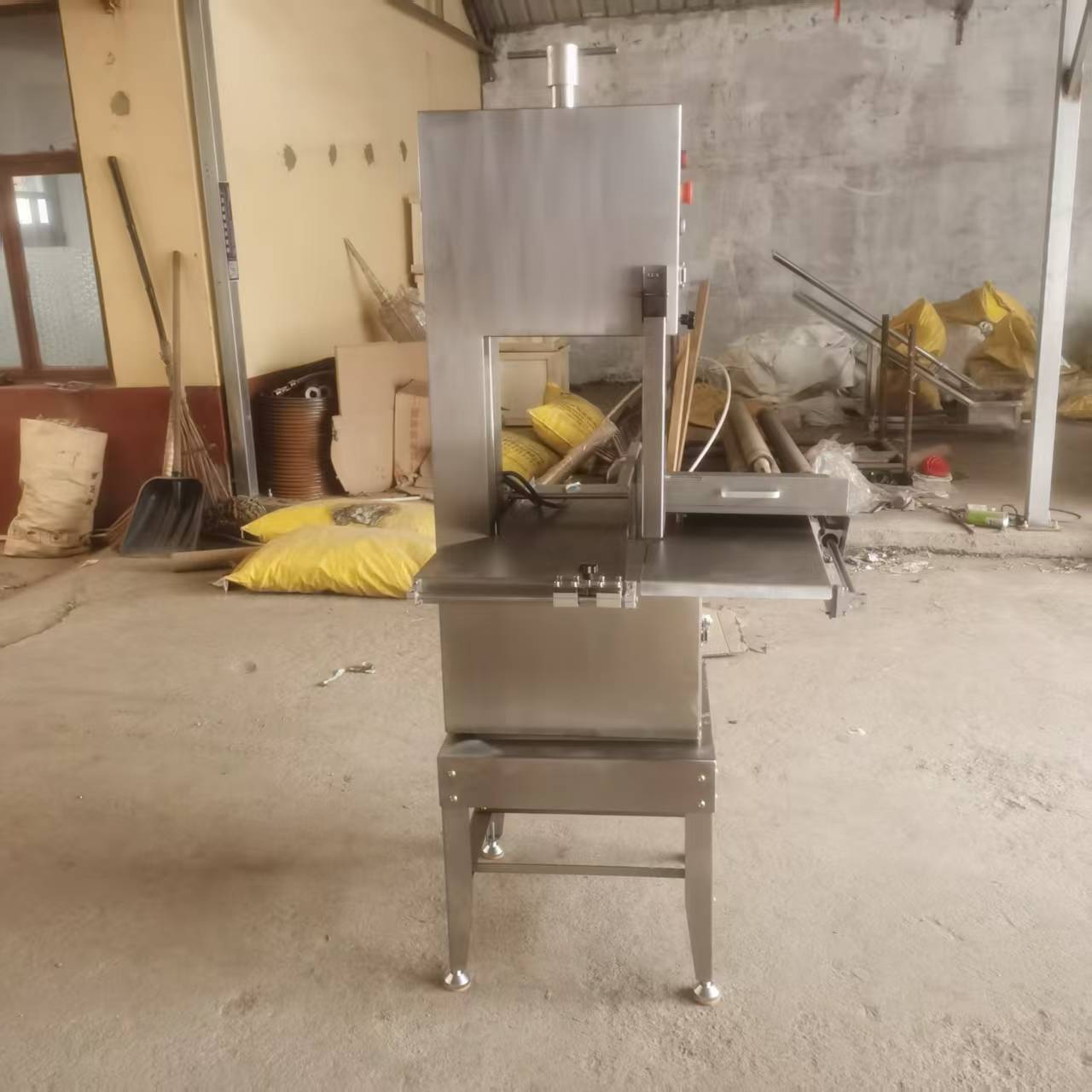 商用台式锯骨机羊牛肉排骨锯骨机 切冻肉机电动小型锯骨机