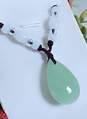 新品浅绿色大水滴玉吊坠时尚简约气质百搭玉挂件男女款玉挂坠项链