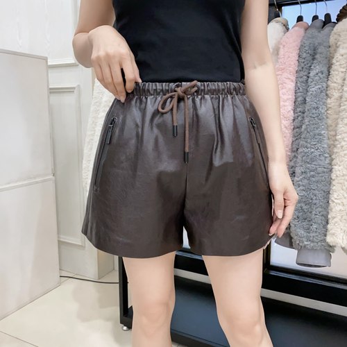 初晓2025年秋季休闲风透气皮短裤简约韩版松紧腰 黑色 咖色 152-B