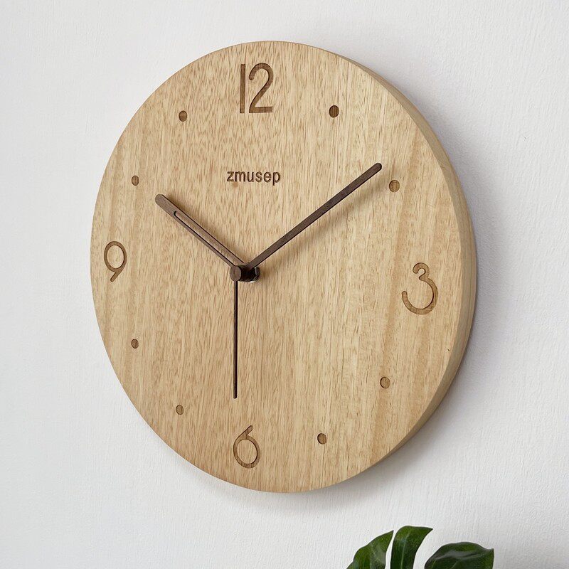 新品实木北欧挂钟客厅简约家用静音原木时钟圆形创意装饰钟表