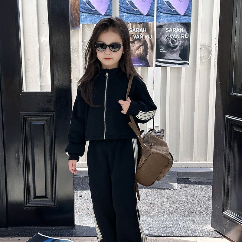 女童韩版洋派加厚加绒休闲短版开襟外套卫衣外套卫裤运动服儿童冬