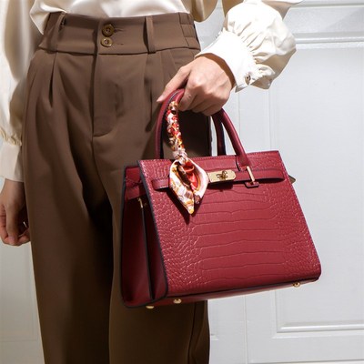 红色手提包妈妈款包包新娘结婚包新款女包大气中年女士婆婆礼物包