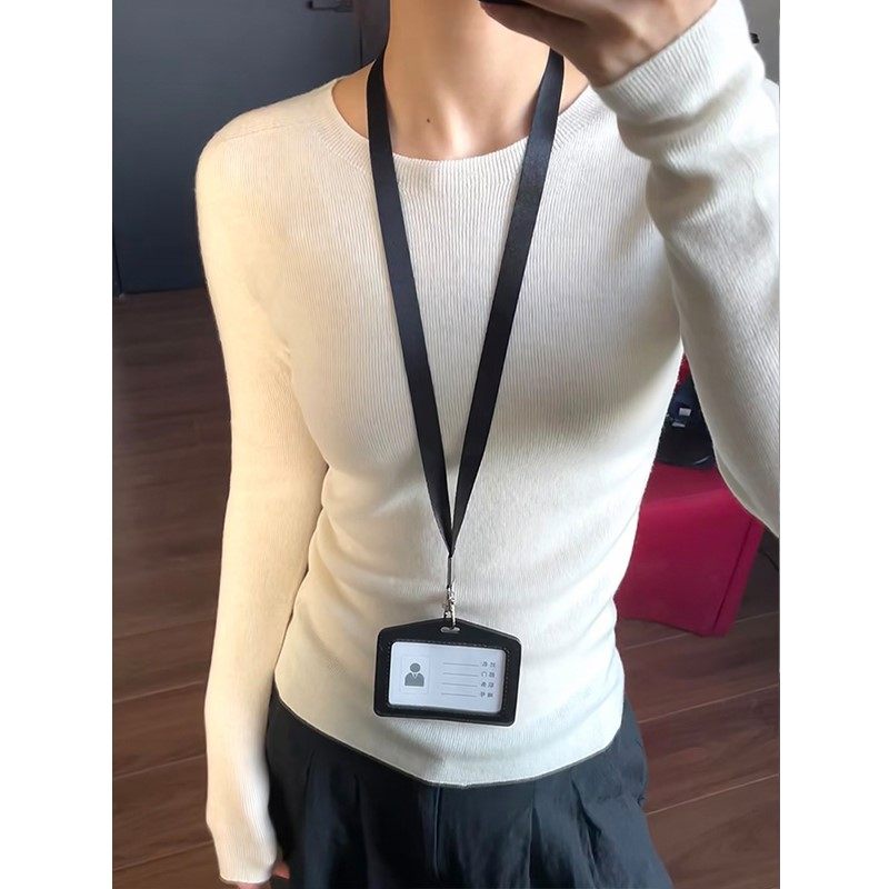 白色修身圆领羊毛打底衫女秋冬显瘦内搭可外穿毛衣正肩针织衫上衣