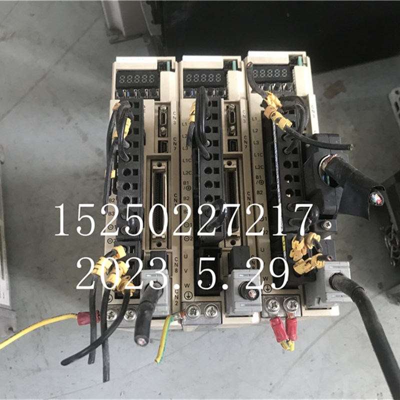 安川 伺服驱动器 SGA0 00W实物拍摄 测试好