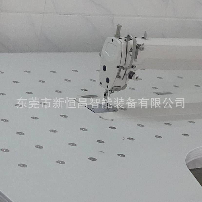 缝纫机设备绗缝断线过程中使用的小型自动补线机